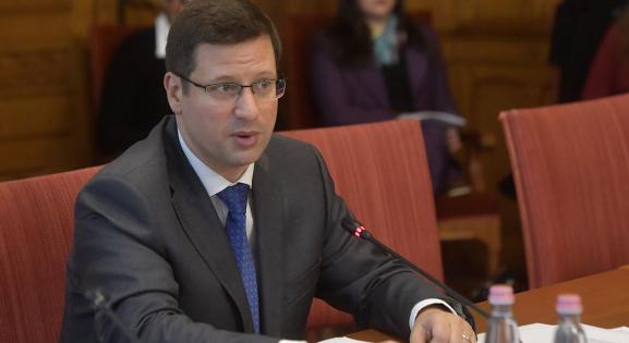 Gulyás Gergely: „A kormány nem akarja a legfőbb ügyészt eltávolítani”