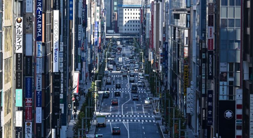 Japán teljesen betiltaná a benzines autókat