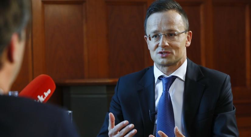 Szijjártó Péter is megszólalt Menczer Tamás akciójáról: „Innovációnak tekinthető”