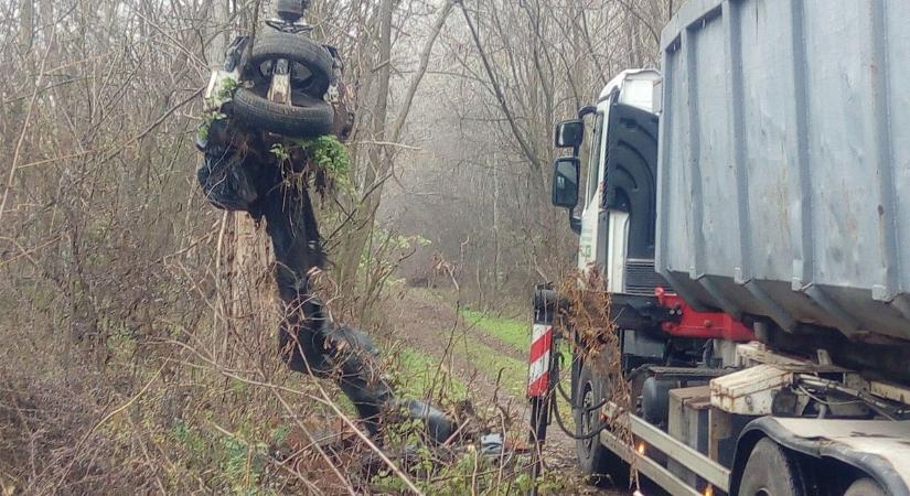 Harcot hirdettek az illegális szemétlerakók felszámolására Abonyban