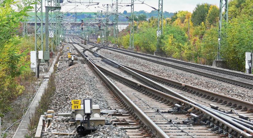 Időben befejeződött a miskolci vasútvonal felújítása