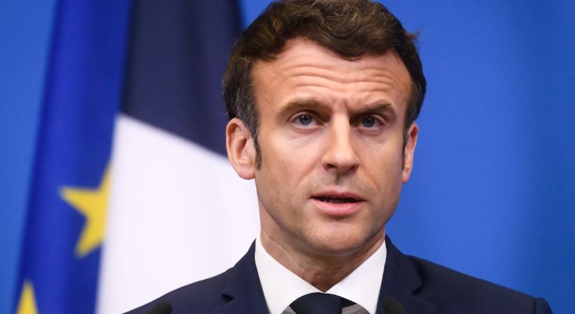 Emmanuel Macron kizárta a lemondását, 2027-ig maradna