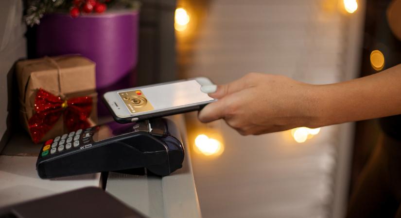 Netes vásárlásokhoz is tökéletes választás a Mastercard Gold betéti kártya