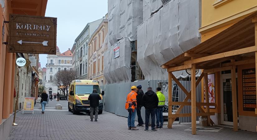 Súlyos baleset történt a Hotel Palatinus építkezésénél