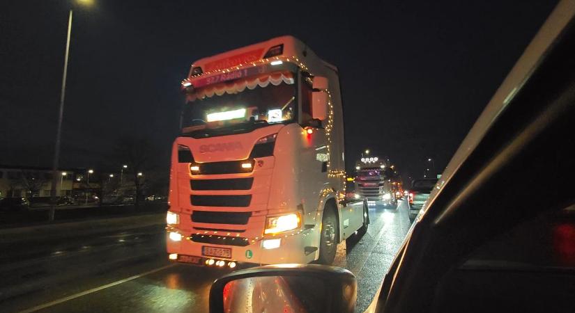 A Zanati úton a Hungarian Truck Fest Mikulás-konvoja - videó