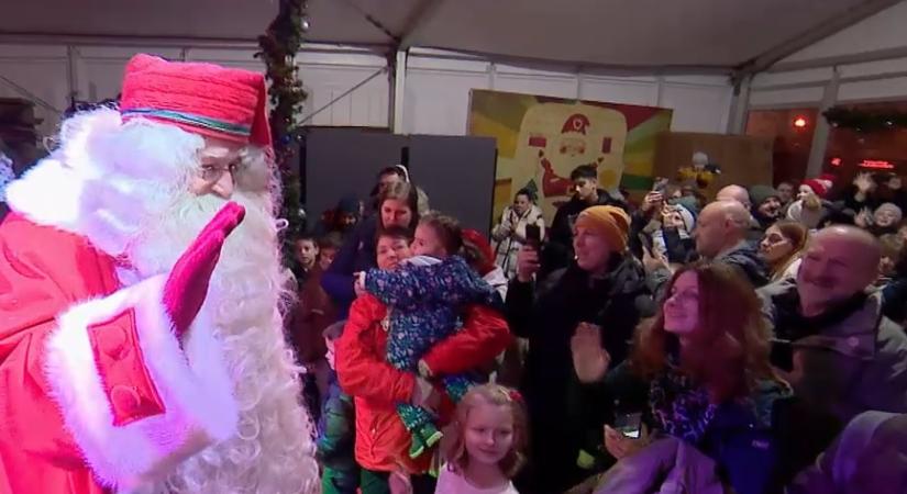 Megérkezett Budapestre Joulupukki  videó