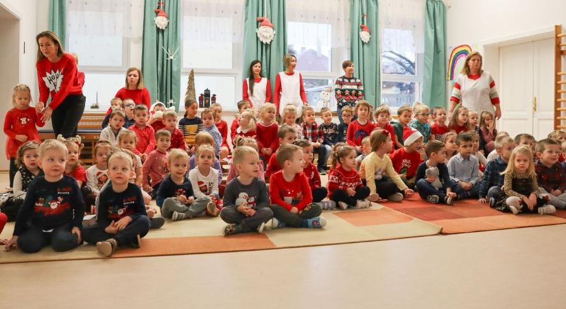 Megérkezett a Mikulás Celldömölkre - így örültek a gyerekek - fotók