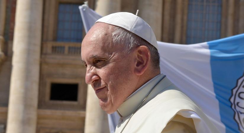 Mindenki kaphasson védőoltást – mondja Ferenc pápa