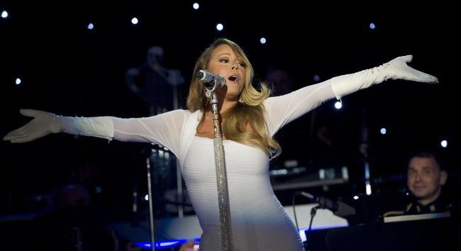 Mariah Carey egyetlen karácsonyi slágere évente 160 millió forintot hoz a konyhára – videó