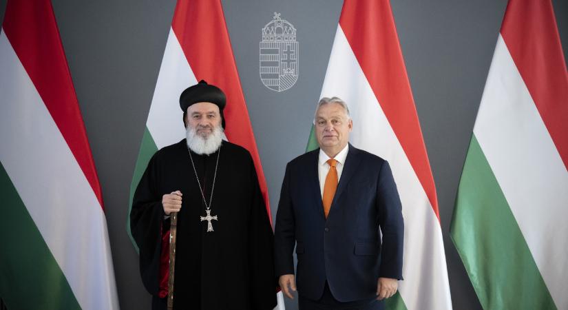 Bloomberg: Orbán segítségével maradna hatalmon Aszad