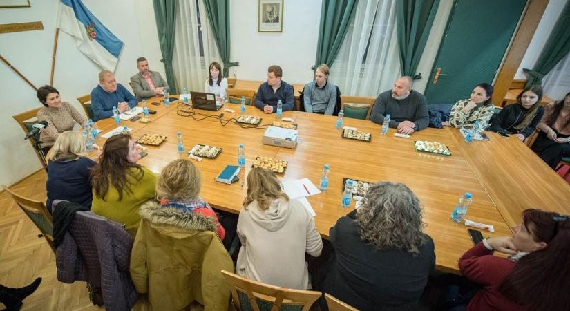 A fiatalok véleményét kéri a hajdúszoboszlói polgármester