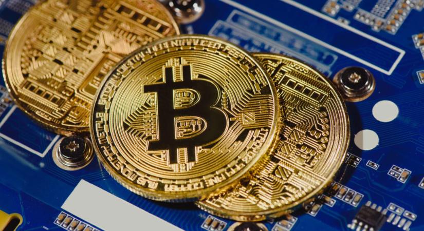 A bitcoin új csúcsra tör: a 100 ezer dolláros mérföldkő