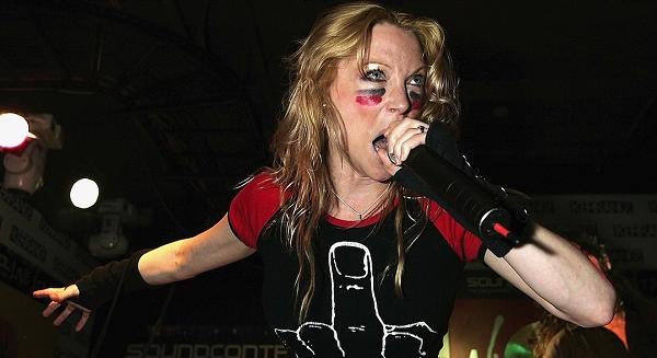 Kérdéses volt az Arch Enemy jövője Angela Gossow kilépése után