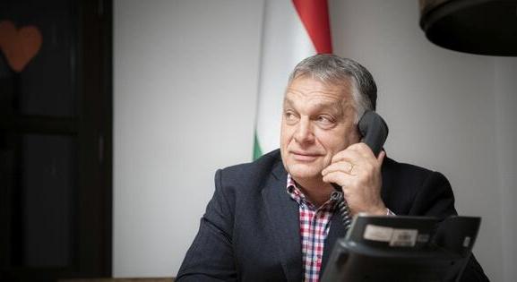 Kínos: erről terelheti el a figyelmet a kormány