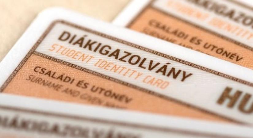 A végzős diákoknak küldött zsebbe nyúlós figyelmeztetést a NAV