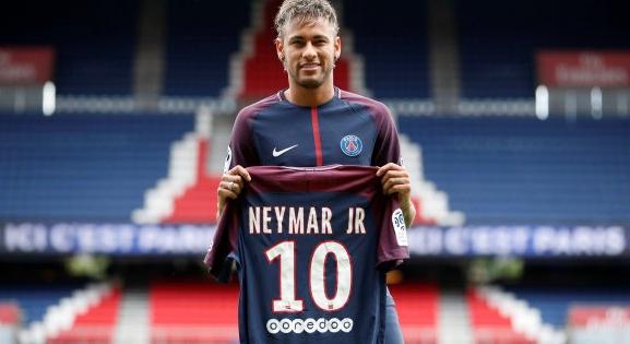Neymar-mez Pesterzsébeten: csodálatos gesztus a PSG magyar pályaedzőjétől