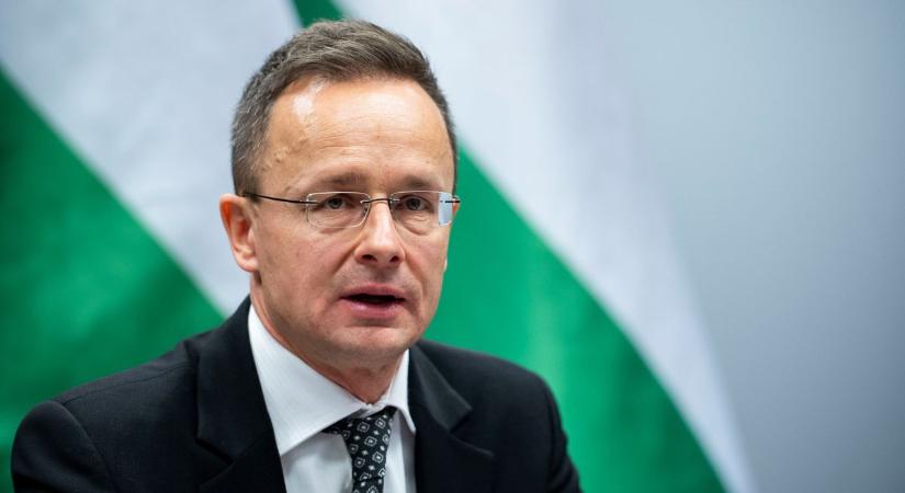 Hungary FM Tells Journalists, Politicians Who Spread Fake News to Show Self-Restraint