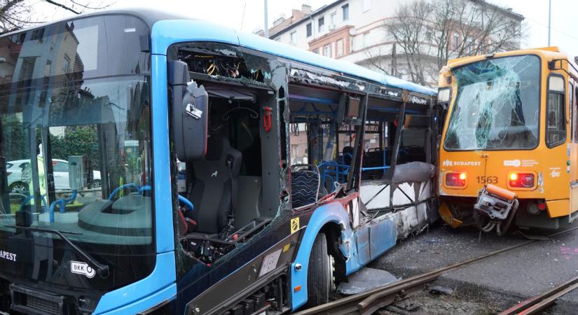 Egy busz és egy villamos ütközött Zuglóban: életveszélyes sérült is van