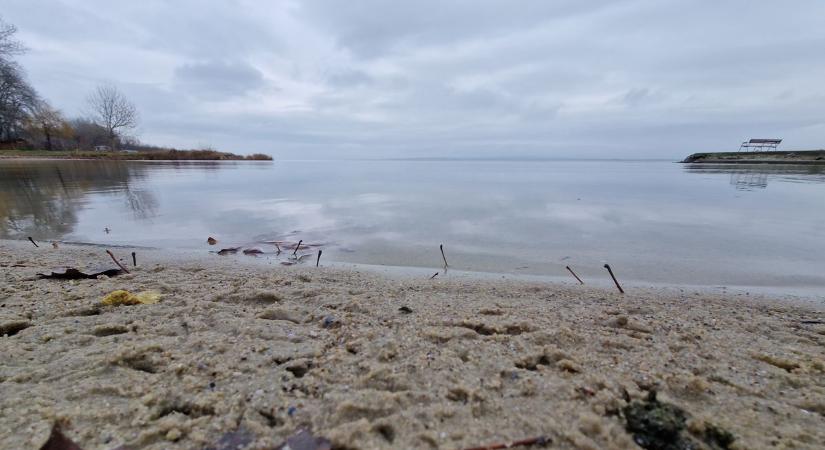 Szürke felhők a Balaton fölött (videó, galéria)