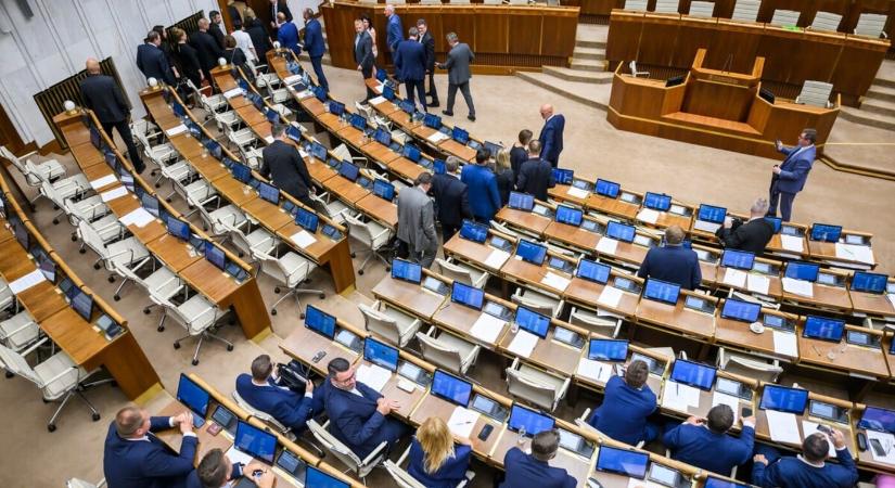 Ismét határozatképtelen volt a parlament egy szavazásnál