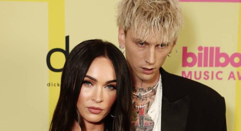 Terhessége bejelentése után 2 héttel szakított Megan Fox: ezért dobta zenész párját, Machine Gun Kelly-t