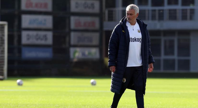 Mourinho reméli, hogy Nico Williams a Real Madridba igazol