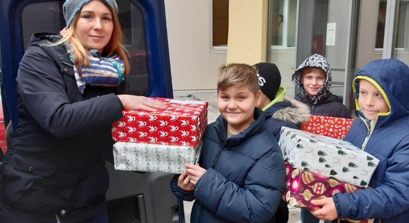 Cipősdoboz akció - a soproni Hunyadi iskolában tettekben nyilvánult meg a szeretet