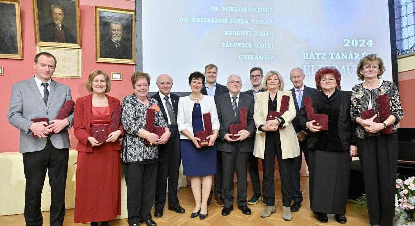 Zalaegerszegtől Mezőtúrig összesen nyolc tanár kapta meg a Rátz Tanár Úr Életműdíjat