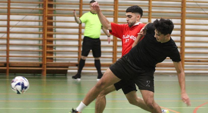 Böde duplával, a Sarki Kocsma sima győzelemmel kezdte a tornát (galériával)