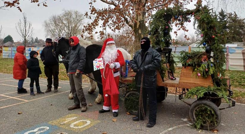 Krampuszaival fogaton érkezett a Mikulás Nyúlra - fotók