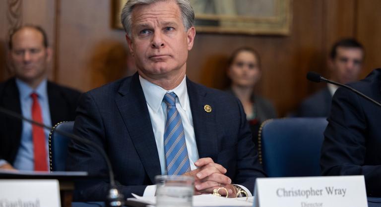 Bejelentette a lemondását az FBI igazgatója, Christopher Wray