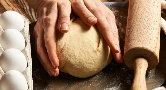 Múltidéző nosztalgia egy örök vitáról: édesen vagy sósan jobb a káposztás tészta?