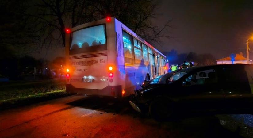 Figyelmen kívül hagyta a STOP táblát, balesetet okozott