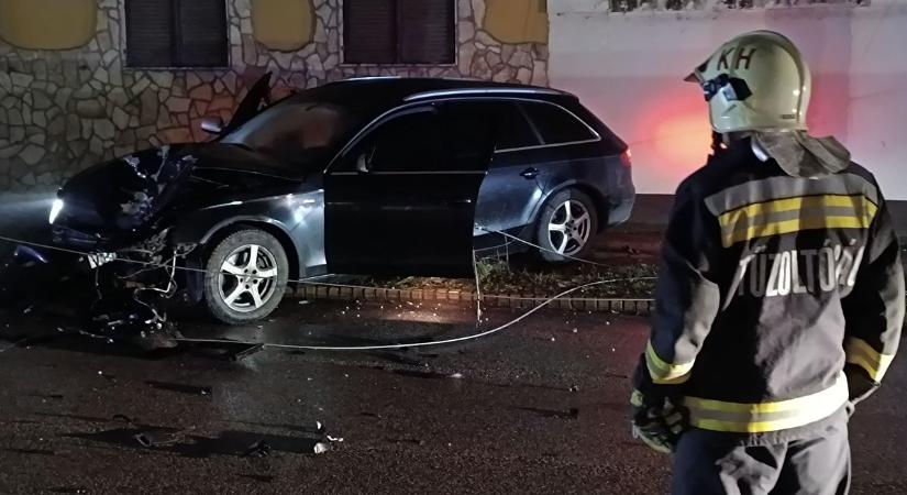 Hatalmas tüzek és a súlyos balesetek adtak embertpróbáló munkát a tűzoltóknak – videókkal