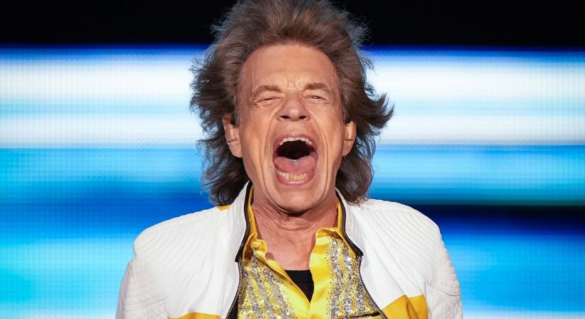 A 81 éves Mick Jagger és 44 évvel fiatalabb szerelme 8 éves kisfiúkat ünnepelték: cuki fotón a hihetetlen család