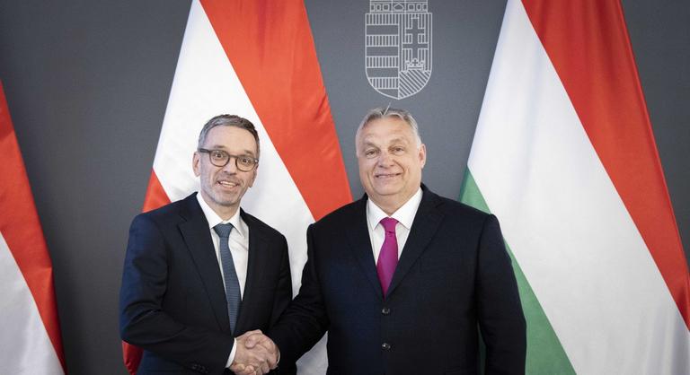 Hiába akarják távol tartani a hatalomtól Orbán Viktor szövetségesét