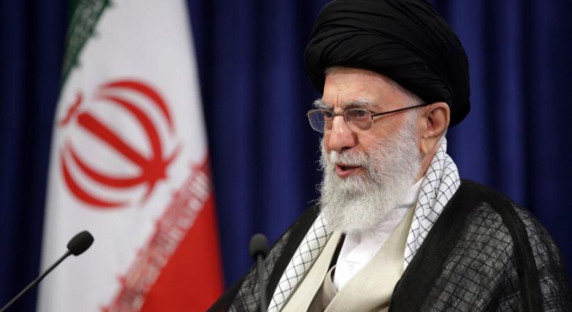 Hamenei ajatollah szerint az Egyesült Államok és Izrael tervelte ki a szíriai elnök hatalmának megdöntését