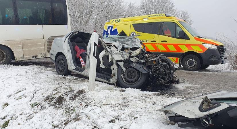 Gyűjtés a zirci buszbalesetben elhunyt édesapa családjának