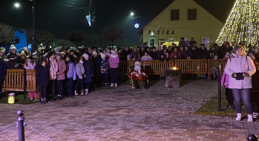 Folytatódik az adventi varázslat Tiszacsegén