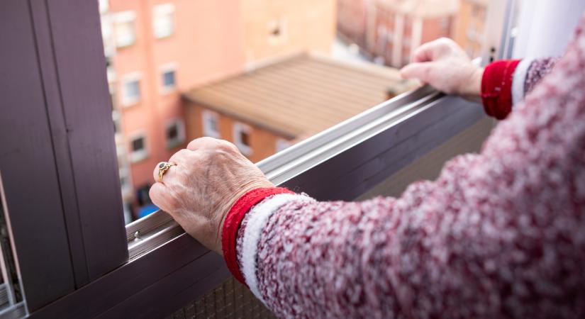 Több százezer magyar tölti egyedül a karácsonyt: rájuk senki nem gondol