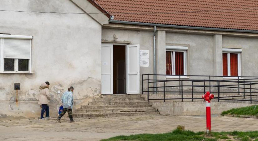 Versenden őrizetbe vették egy család hét tagját, alapos a gyanú, hogy az általuk terjesztett drog miatt halt kínhalált egy 34 éves nő