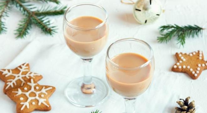 Szuperegyszerű Baileys házilag, ami percek alatt kész