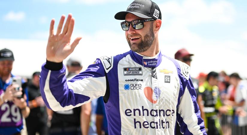 Shane van Gisbergennel és Scott McLaughlinnal debütál a Trackhouse a Daytona 24-en!