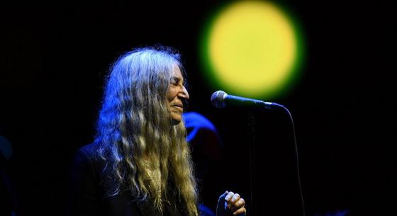 Krasznahorkai László megköszönte Patti Smith-nek, hogy közreműködött a könyve bemutatóján