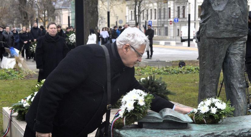 Emlékezés a város költőjére