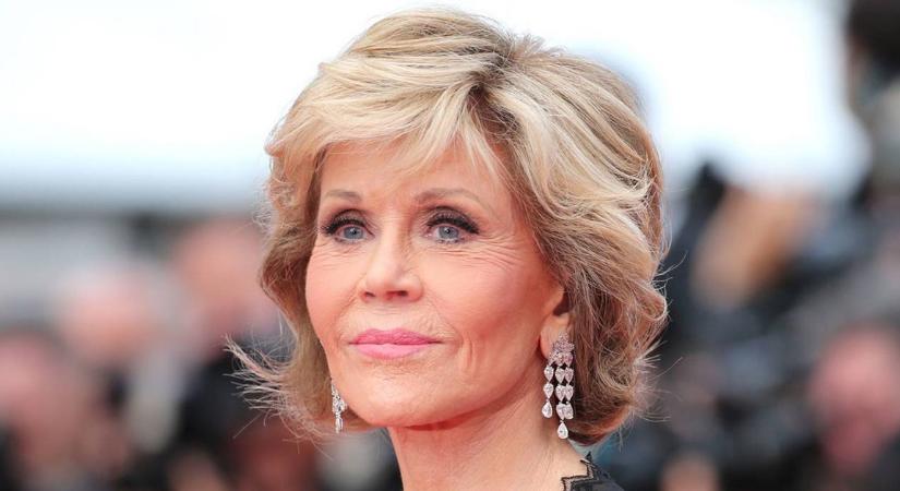 Jane Fonda fiatalkori fürdőruhás képeit imádja az internet – ilyen ikonikus szépség volt!