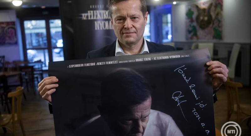 Hamarosan a képernyőn láthatjuk Krausz Ferenc történetét: dokumentumfilm készül a Nobel-díjas tudósról