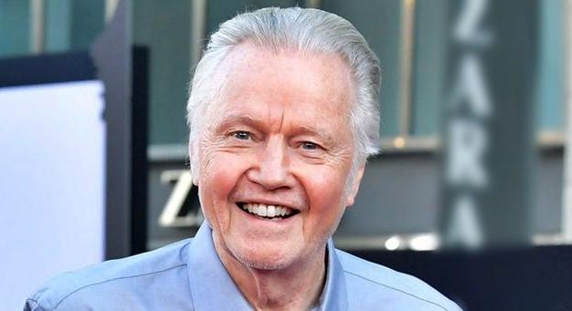 „Minden napomat Istennel kezdem és vele is fejezem be” – Jon Voight