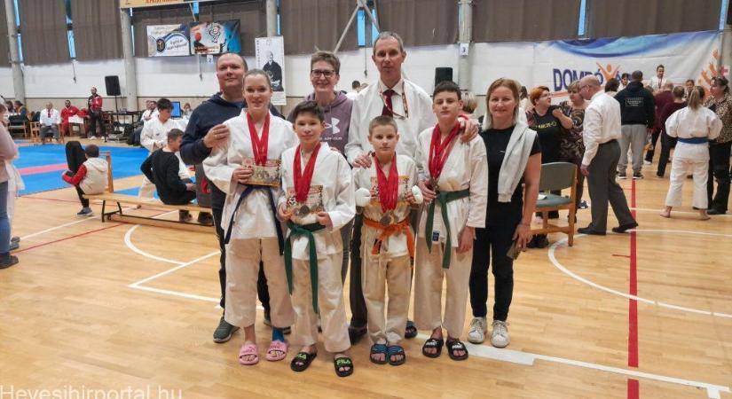 Hevesi Karate Klub: Két versennyel, kitűnő eredményekkel zárult a november (fotókkal)