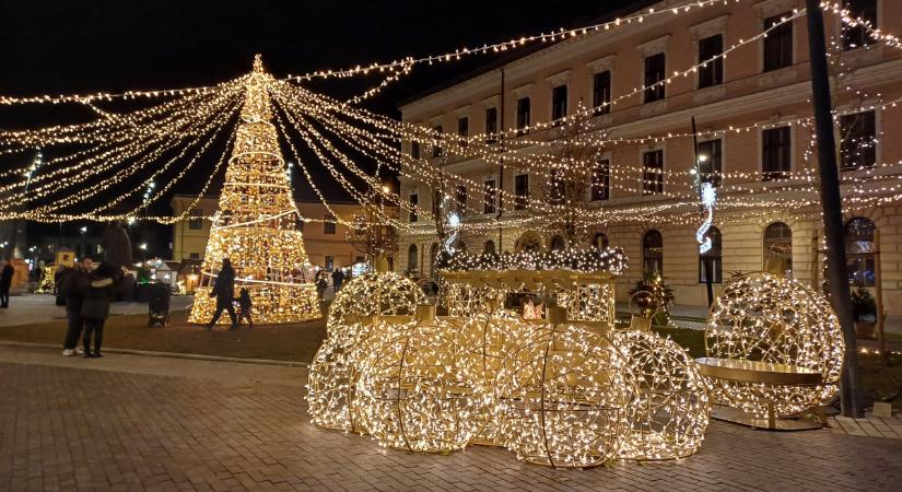 Varázslatos hangulat a Debreceni Adventi Vásáron – képgaléria